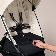 Cybex Cybex Avi Spin - Almond Beige