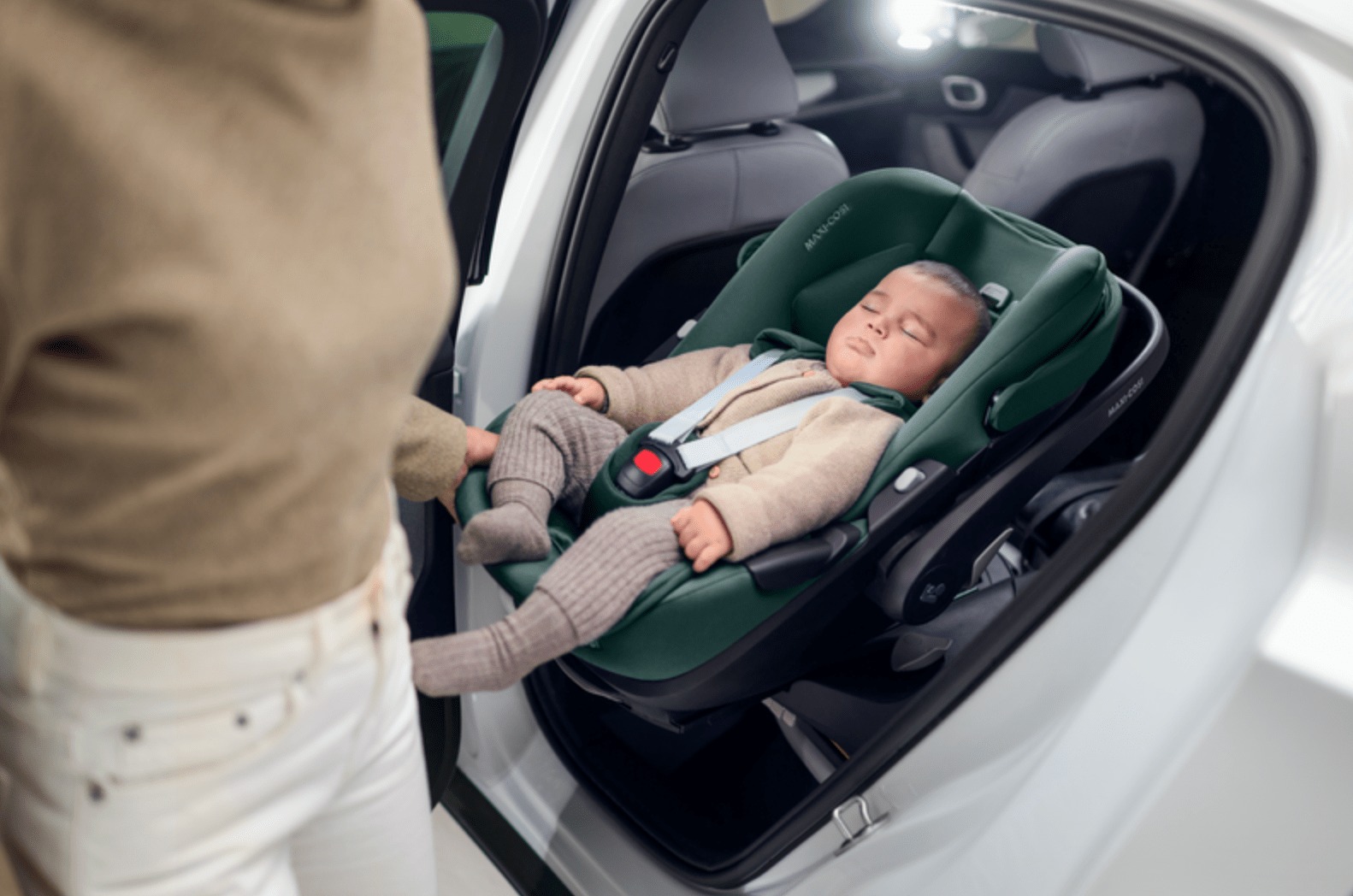 Maxi-Cosi Car Seat Base Maxi Cosi FamilyFix 360 Pro Base (Stock Coming Soon)